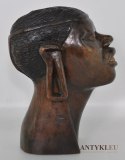 Afrykańska rzeźba głowa murzynki z hebanu.