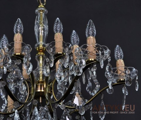 Antyk kryształowy żyrandol salonowy. Pałacowa lampa kryształowa.