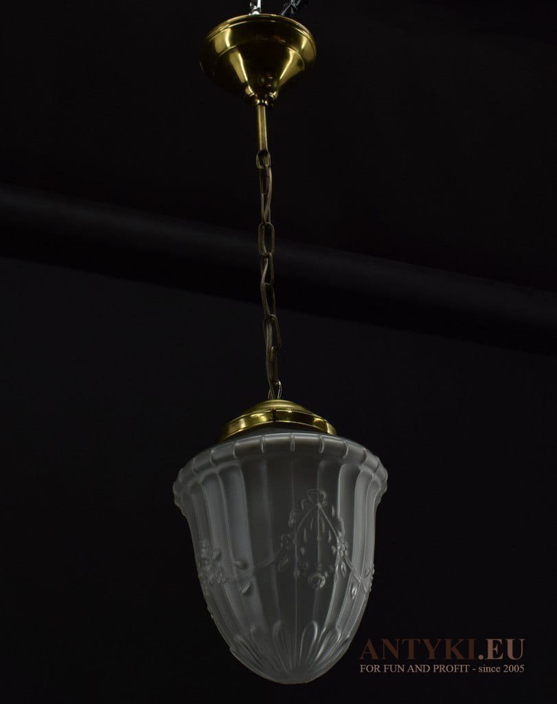 Sylowa lampa wisząca z pięknym kloszem. Klasyczna lampa sufitowa do ganku, holu, wiatrołapu. Oświetlenie vintage.