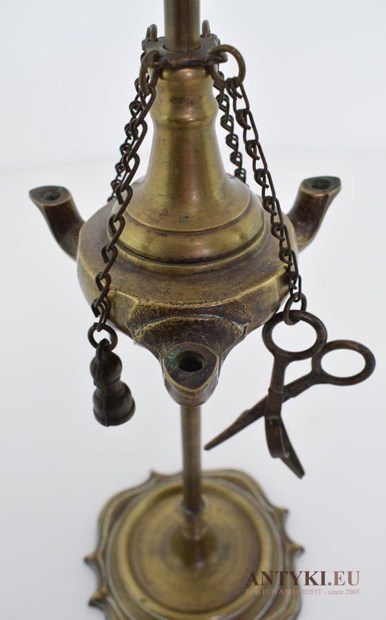 Zabytkowa lampka oliwna z brązu lampa alladyna olejowa antyczna