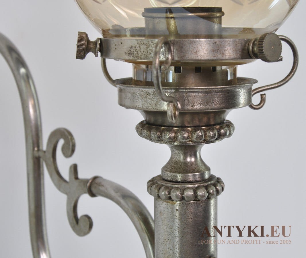 Zabytkowe srebrne kinkiety z kloszami stare srebro lampy ścienne do dworu