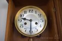 Zabytkowy zegar skrzyniowy z lat 1900. Antyk do muzeum.