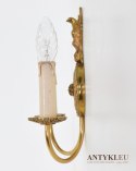 Zabytkowy kinkiet z orzełkiem, muzealna lampa ścienna.