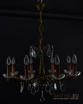 Złoty żyrandol z kryształami chandelier salonowy.