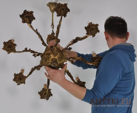 Żyrandol barokowy pałacowy. Antyk. Luksusowy chandelier do zamku pałacu. Barok rokoko.