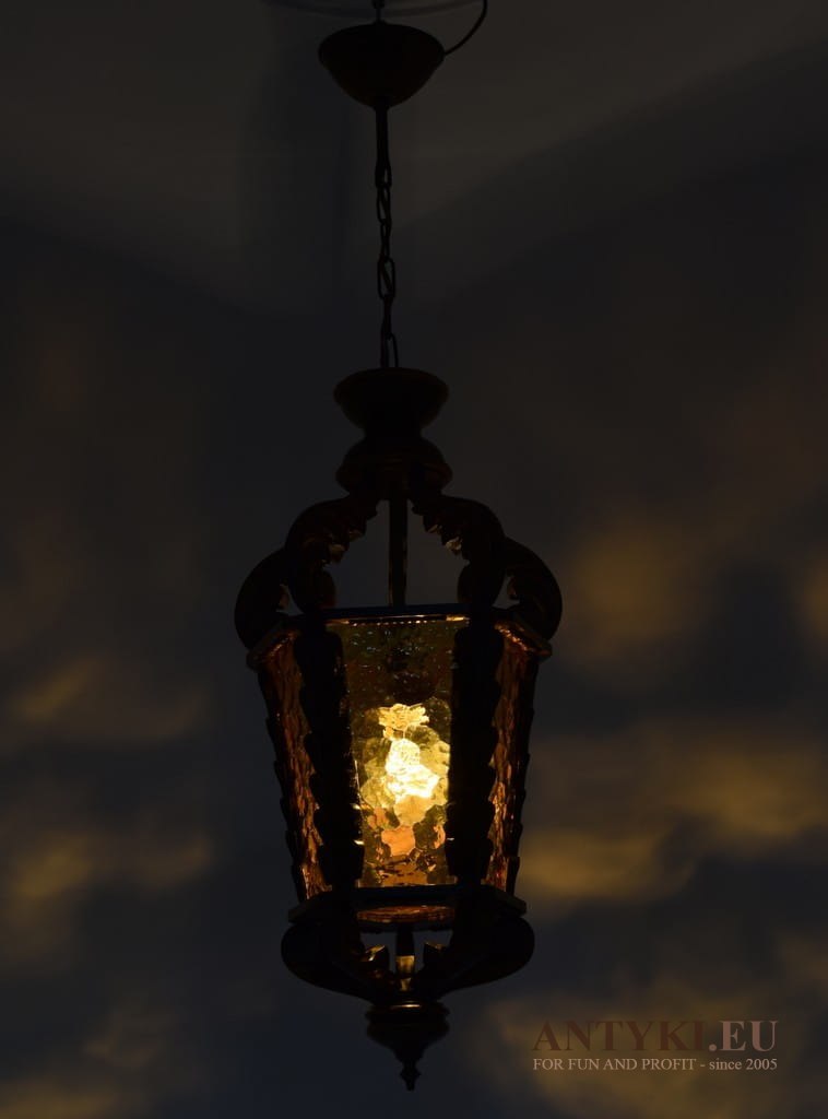 Eklektyczna lampa sufitowa. Oświetlenie eklektyczne.