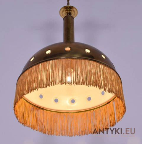 Mosiężna lampa sufitowa w stylu retro, vintage.