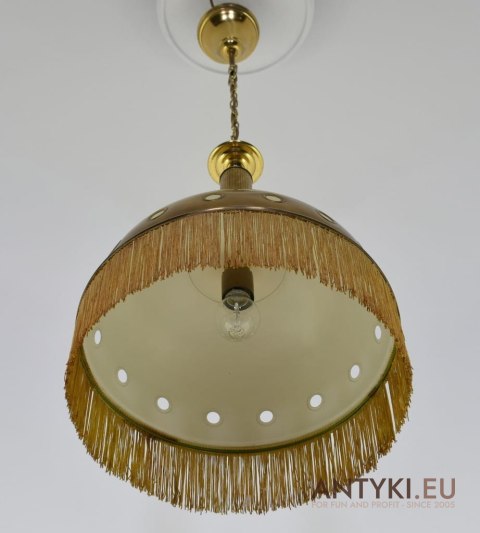 Mosiężna lampa sufitowa w stylu retro, vintage.