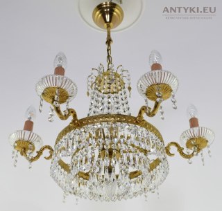 Kryształowy żyrandol Svarowski. Kryształowe lampy antyczne.