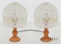 2 rustykalne lampki na stolik z haftowanymi abażurami