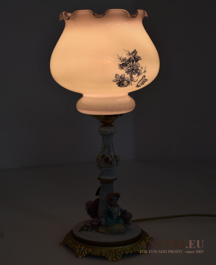 Cudna lampa z połowy XX wieku