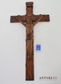 Zabytkowy krzyż z Jezusem Chrystusem