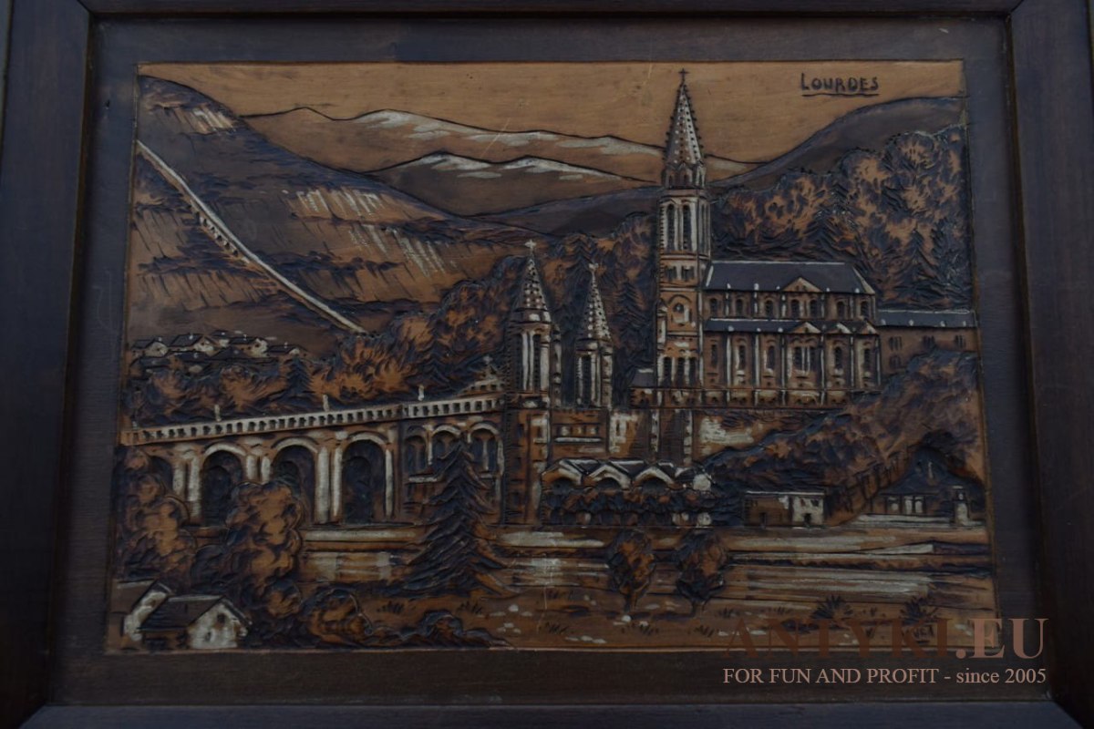 Antyczny obraz z drewna, Sanktuarium Matki Bożej w Lourdes