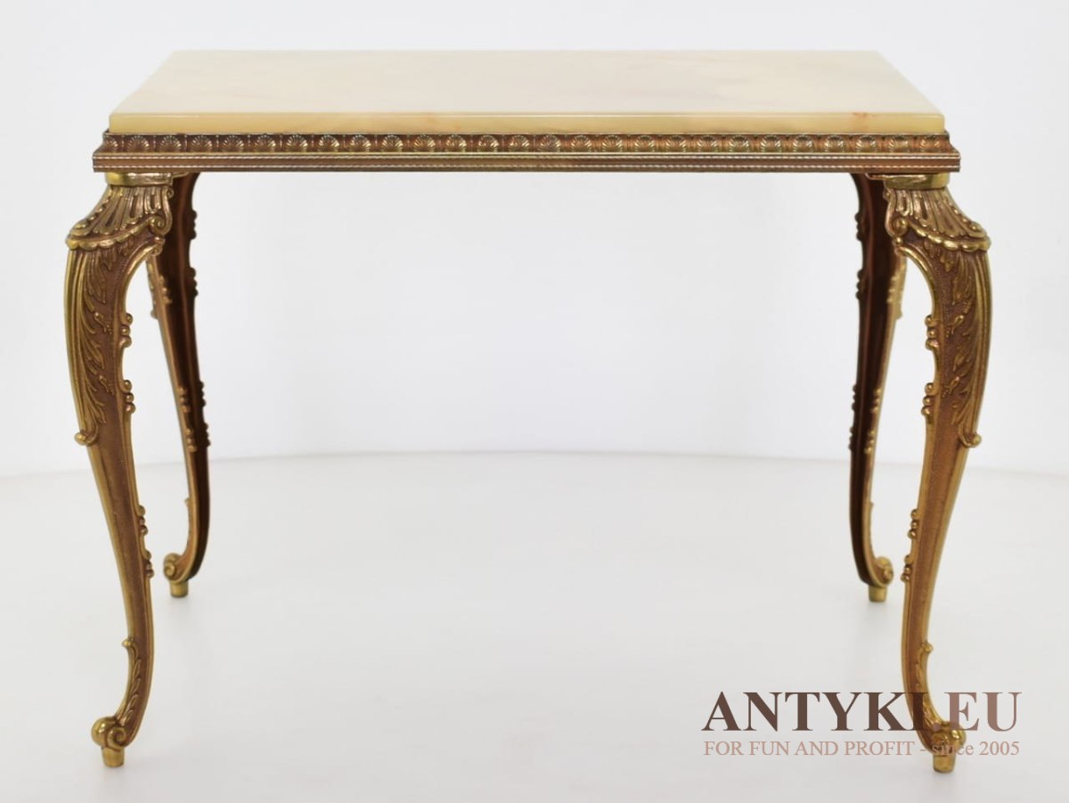Barokowy stolik z onyksowym blatem
