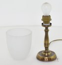 Mała rustykalna lampa stołowa z kloszem