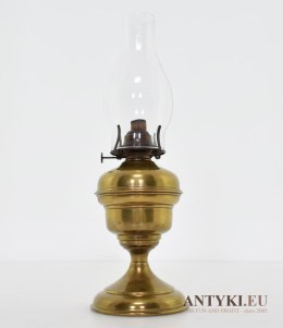 Antyczna lampa naftowa