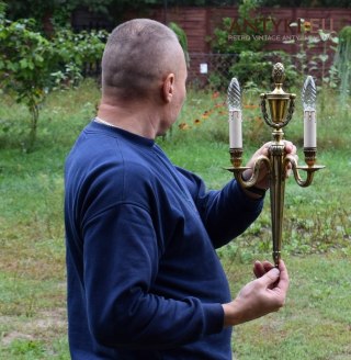 Empire kinkiet mosiężny w stylu Cesarstwa Francuskiego.