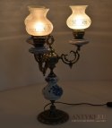Niebieska lampa stołowa w prowansalskim rustykalnym stylu
