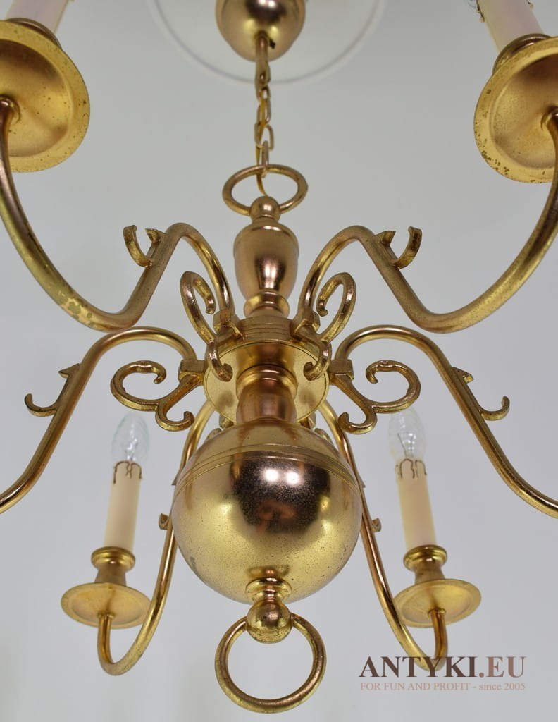 Stary złoty żyrandol 6-ramienny. Lampy z dawnych lat.