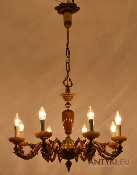 Antyczny żyrandol onyksowy do zamku. Pałacowy chandelier onyx.