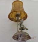 Babicna srebrna lampa z abażurem na stolik. Oświetlenie z cherubinem.