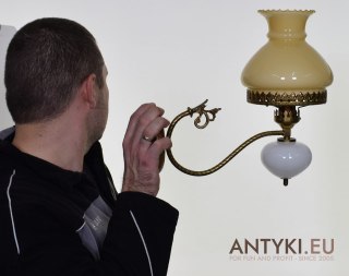 Bogaty kinkiet mosiężny w rustykalnym stylu. Lampa góralska.