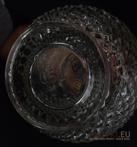 Starodawna karafka z karbowanego szkła, Made in Belgium 0.5 L
