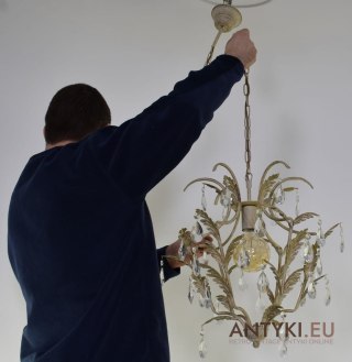 Żyrandol w stylu schabby chic. Lampa wisząca do stylowej aranżacji.