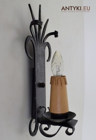 Kute metalowe kinkiety do zamku. Lampy rustykalne.