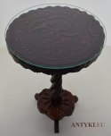 Unikatowy stolik drewniany eklektyczny. Stoliczek ze szklaną szybą.
