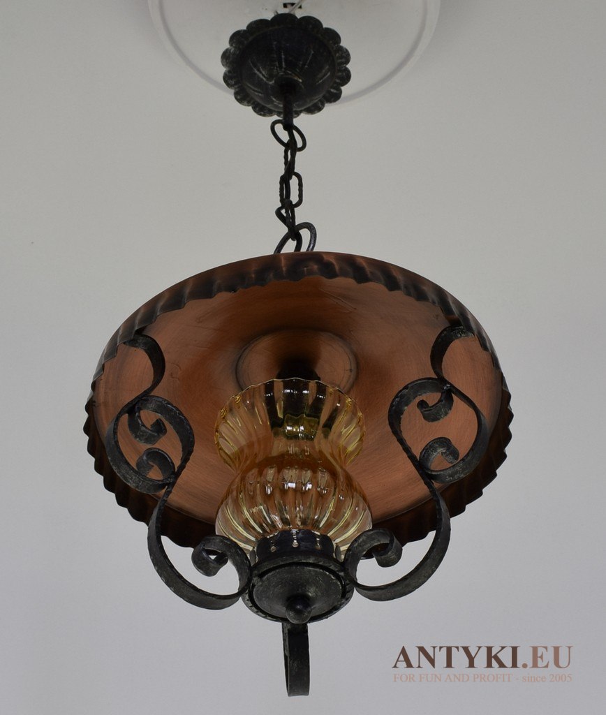 lampa wisząca w stylu cottagecore