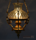 mosiężna lampa wisząca z antykwariatu