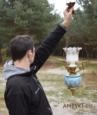 Starodawna lampa wisząca włoskiej firmy Florentine.