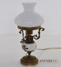mała lampa stołowa rustykalna