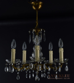 Mały antyczny żyrandol mosiężny z kryształami. Lampy antyki pałacowe.