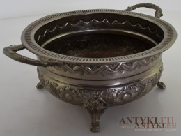 Antyczna orientalna waza, kociołek, naczynie, donica w kolorze starego srebra