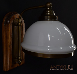 Duża klasyczna lampa ścienna w rustykalnym stylu. Kinkiety retro.