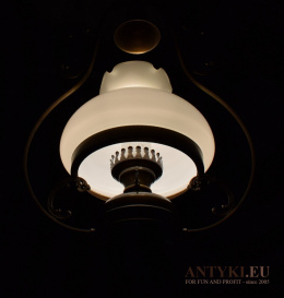 Ekskluzywna retro mosiężna lampa wisząca z kloszem. Oświetlenie antyczne