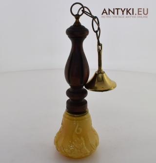 Rustykalna lampa wisząca do wiejskiej chaty. Oświetlenie cottage core.