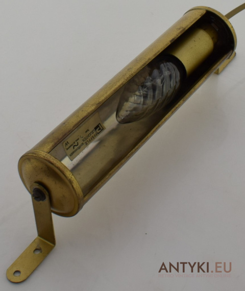retro lampy nad obraz retro lampy nad obraz