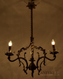 antyczna lampa wisząca do zamku