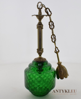 starodawna lampa sufitowa z zielonym kloszem