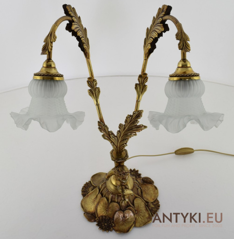 barokowa lampa mosiężna na stolik