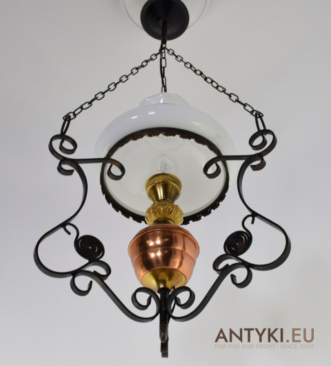rustykalna metalowa lampa wisząca