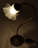 stylowe lampy mosiężne na stolik