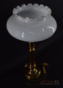 wysoka stara mosiężna lampa stołowa