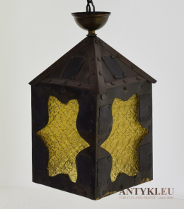 Ręcznie robiona lampa wisząca w rycerskim i zamkowym stylu