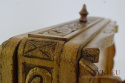 Złota secesyjna konsola z lustrem z połowy XX wieku - antyczne meble