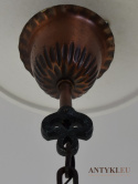 Klasyczny rustykalny żyrandol z miedzi i metalu. Lampy do ganku, antresoli