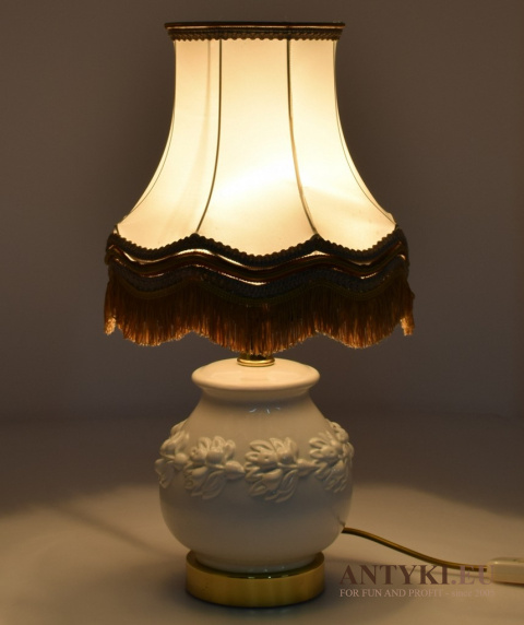 Retro / vintage - stylowa stołowa lampa nocna z babcinych czasów